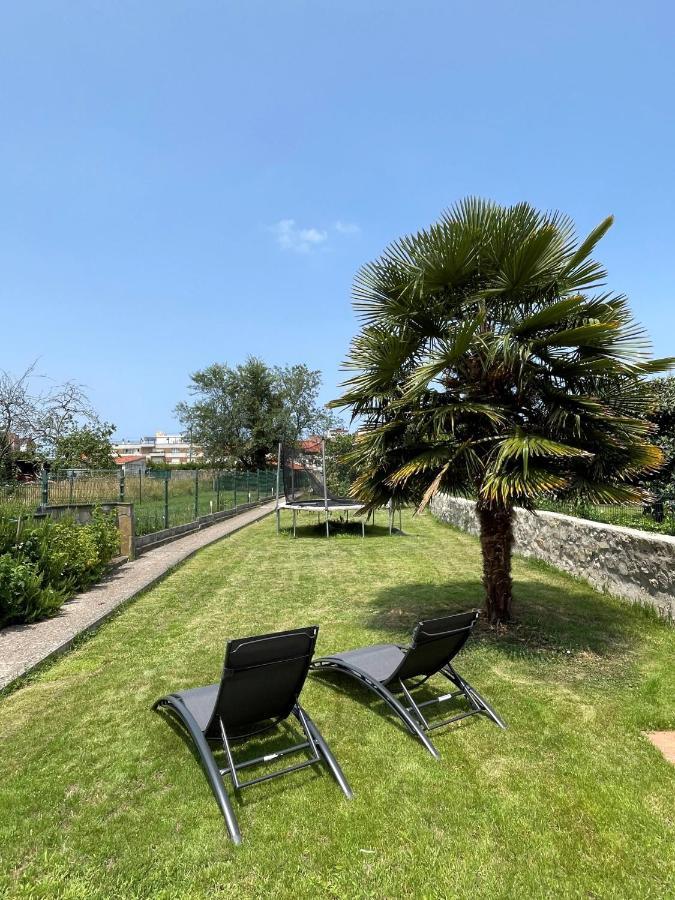 La Santina Y Su Jardin Lägenhet Avilés Exteriör bild